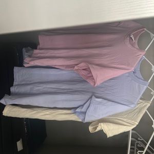 Lot of Lululemon, brandy Melville T-shirt’s